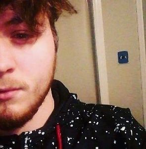 Meet your Posher, Ethan